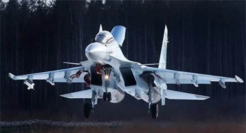 Từ 'con gà đẻ trứng vàng', tiêm kích Su-35 của Nga bất ngờ bị thất thế hàng loạt
