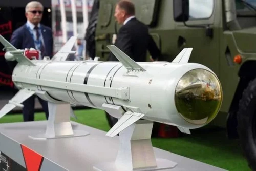 Tên lửa Izdelie 305 LMUR có thể bắn xuyên cửa sổ được Nga sử dụng ở Ukraine