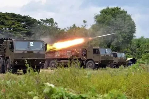 Pháo phản lực cực mạnh NATO bất ngờ xuất hiện trên chiến trường Ukraine