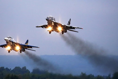 NATO 'dội gáo nước lạnh' vào Ukraine khi khước từ cung cấp chiến đấu cơ