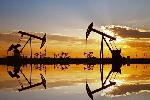 Châu Âu trừng phạt dầu mỏ, khí đốt Nga: Lưỡng bại câu thương