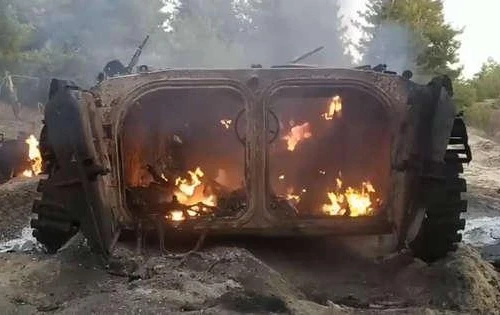 Nga tung video 'thiết giáp Ukraine bị bắn cháy khi xâm nhập biên giới'