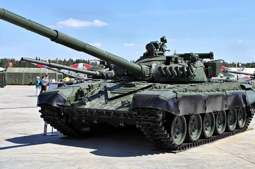Lực lượng tăng thiết giáp Ukraine có thể được nhận tới 100 xe tăng T-72 từ Ba Lan?