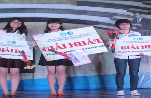 Chung kết cuộc thi hùng biện Socrates 2014