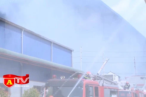 Diễn tập phương án chữa cháy và CNCH huy tại huyện Phúc Thọ năm 2019