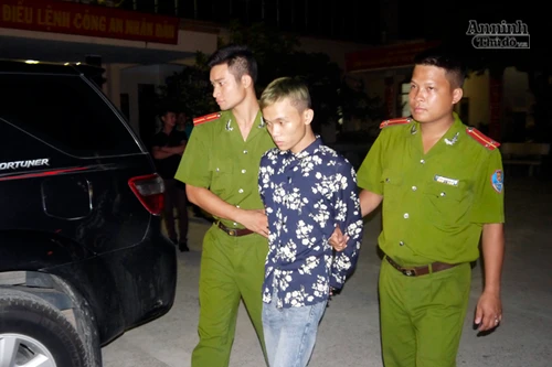 CSGT bắt đối tượng truy nã nguy hiểm nằm trong đường dây ma túy "khủng"