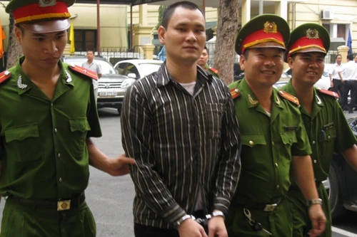 Ngày 20-1-2016, xét xử phúc thẩm vụ án giết người trên xe ô tô CRV