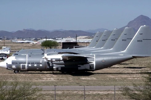 [ẢNH] Na Uy bán thanh lý 5 vận tải cơ C-130H Hercules với giá chỉ... 0,9 triệu USD/chiếc