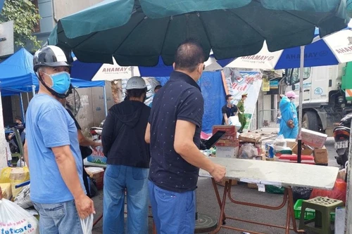 Bộ Y tế: Test nhanh Covid-19 hàng tuần cho tất cả người bán hàng tại chợ đầu mối