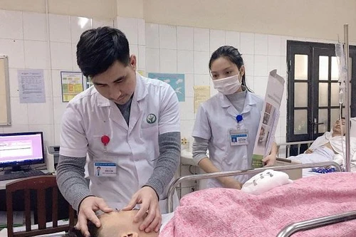 Thêm 2 người nhập viện cấp cứu do tự chế pháo nổ, càng gần Tết càng lo