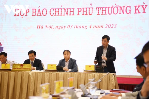 Lãnh đạo Bộ TT&TT: Chuẩn hoá thông tin trên SIM thuê bao di động giúp bảo vệ chính người dùng