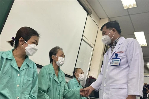 Nhiều bệnh nhân Covid-19 bị hoại tử xương hàm bất thường, lập hội đồng để tìm nguyên nhân