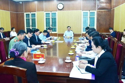 Bí thư Thành ủy Đinh Tiến Dũng tiếp công dân, chỉ đạo giải quyết đơn thư một hộ dân ở Ứng Hòa