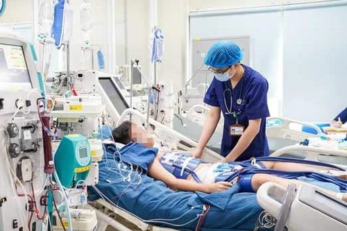 Bốn trẻ đuối nước nguy kịch, nguy cơ tử vong cao do cấp cứu sai cách