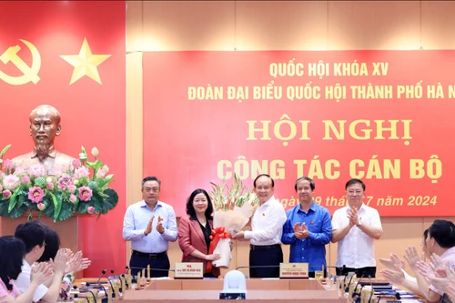 Đồng chí Bùi Thị Minh Hoài được bầu làm Trưởng đoàn đại biểu Quốc hội TP Hà Nội