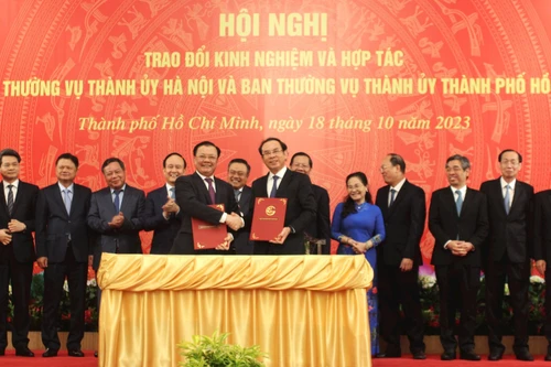 Lãnh đạo Hà Nội và TP.HCM thảo luận, ký kết 10 nội dung hợp tác 