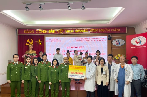 Hỗ trợ kinh phí trên 520 triệu đồng để mổ, can thiệp tim mạch cho 18 trẻ em nghèo