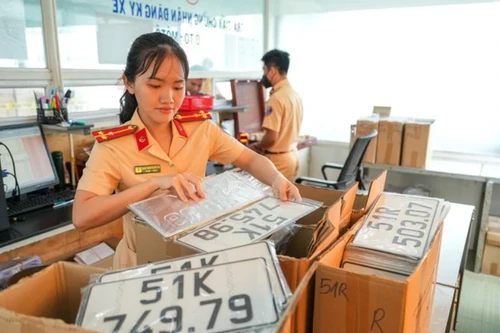 Lý do chưa luật hóa việc đấu giá biển số xe ô tô trong Luật Đấu giá tài sản