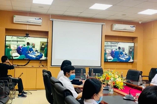 Bác sĩ Việt Đức hội chẩn trực tuyến tư vấn cứu sống bệnh nhân vỡ tim ở Quảng Ninh
