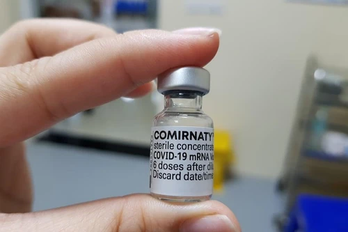 Chín lô vaccine Covid-19 của Pfizer về Việt Nam được tăng hạn sử dụng