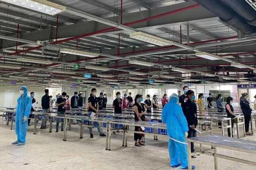 18 ca Covid-19 trưa 15-5: Hà Nội có thêm ca ở Hoàng Mai, Bắc Giang thêm 9 ca...