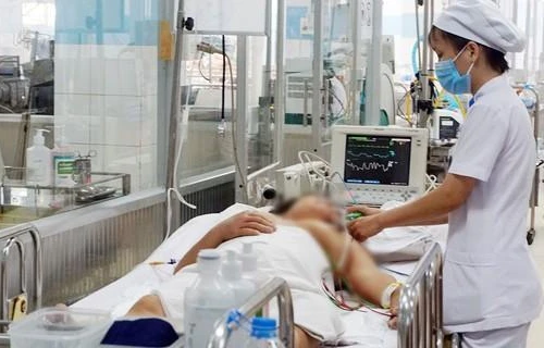 Cảnh báo dịch sốt xuất huyết sắp vào mùa, số ca nặng ở mức báo động