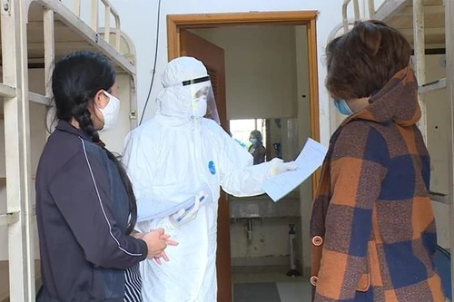 Một chuyên gia Trung Quốc cùng 5 người Việt từ nước ngoài trở về mắc Covid-19