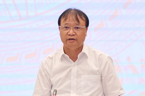 Thứ trưởng Công Thương chia sẻ nỗi khổ của người dân khi mất điện, khẳng định đây chỉ là tạm thời