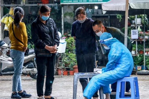 Hà Nội tăng thêm gần 5.500 ca Covid-19 trong ngày đầu tuần