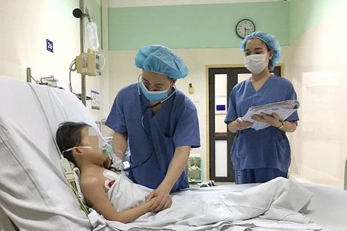 Việt Nam xác lập kỷ lục mới: Ghép tim cho bệnh nhi mới 7 tuổi từ người hiến 19 tuổi