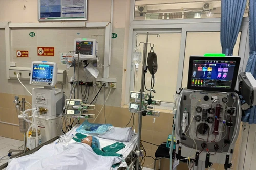 Hà Nội: Cháu bé 14 tháng tuổi nguy kịch vì mắc tay chân miệng thể tối cấp