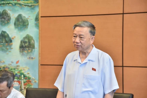 Chủ tịch nước: Xã hội chúng ta an toàn, không chấp nhận việc sử dụng vũ khí đe dọa người dân