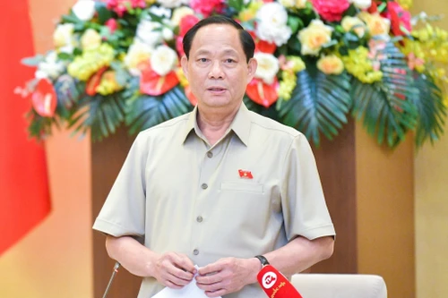 Phó Chủ tịch Quốc hội: "Không lẽ cứ để giá vàng nhảy múa thế"?