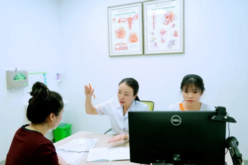 Nhận hồ sơ xét duyệt để miễn 100% chi phí IVF cho 10 cặp vợ chồng khó khăn