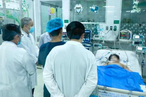 Đã có gần 500 người nhập viện liên quan vụ ngộ độc nghi do ăn bánh mỳ ở Đồng Nai