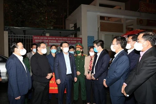 Thành ủy Hà Nội kiện toàn 5 đoàn kiểm tra, kích hoạt công tác chống dịch Covid-19 tăng lên một mức