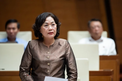 ĐBQH chất vấn việc duy trì room tín dụng có nảy sinh cơ chế xin – cho và tiêu cực hay không?