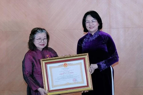 Nhà khoa học nữ được trao tặng Anh hùng Lao động thời kỳ đổi mới