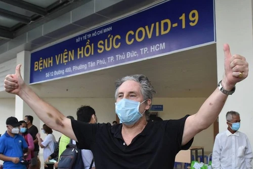 17 ca Covid-19 nguy kịch khỏi bệnh, gần 15.000 bệnh nhân ở TP HCM xuất viện