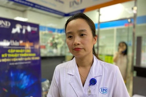 Khám mắt không chuẩn, nhiều trẻ đeo kính cận dày cộp nhưng hóa ra bị… viễn thị