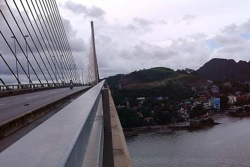 Nhảy cầu Bãi Cháy tự tử, nam thanh niên ở Quảng Ninh được cứu sống hy hữu