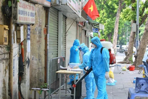 Trưa 24-7 Hà Nội thêm 10 ca Covid-19, một người lây do ở cùng phòng cách ly với ca dương tính