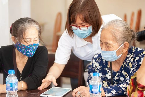 Hà Nội: Người cao tuổi là đối tượng được quan tâm hàng đầu trong mùa dịch Covid-19