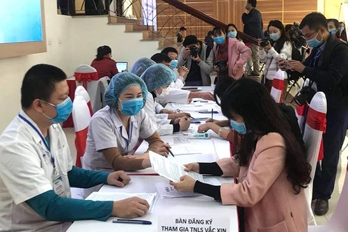 Thêm 4 ca dương tính với SARS-CoV-2, 150 người đăng ký tiêm thử vaccine Covid-19