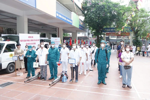 Hà Nội vào mùa sốt xuất huyết: Mỗi xã, phường triển khai ít nhất một chiến dịch diệt bọ gậy