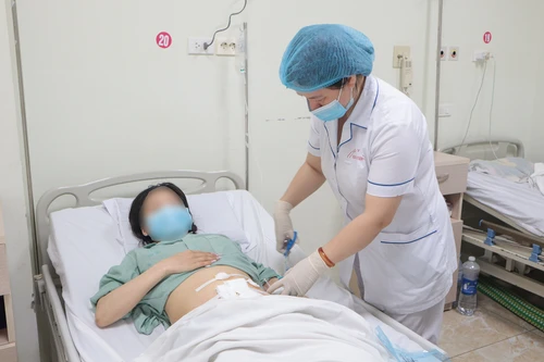 Lạm dụng thuốc giảm đau, người phụ nữ bị vỡ ruột thừa mà không biết