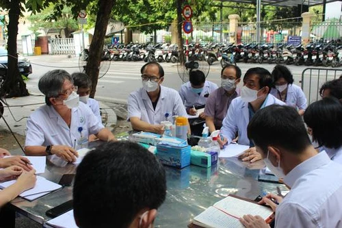 Nóng: Thêm 17 người ở Bệnh viện Việt Đức dương tính Covid-19, gồm 2 nhân viên