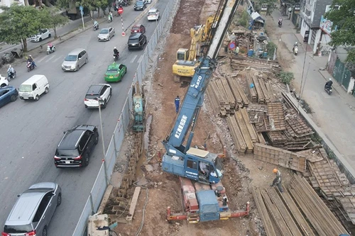 Thủ tướng yêu cầu bồi thường nhanh, không để tình trạng dự án chờ mặt bằng