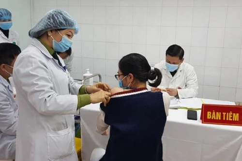 Nam thanh niên Hà Nội mắc Covid-19 tại Đà Nẵng, thêm 2 vaccine sắp thử nghiệm