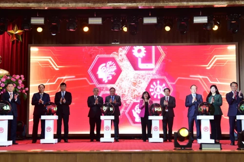 Đi đầu cả nước, Hà Nội công bố 8 ứng dụng chuyển đổi số dùng chung 3 cấp trong hệ thống chính trị